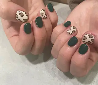 ショート カラー ネイル Nailsalon Calmeのネイルデザイン
