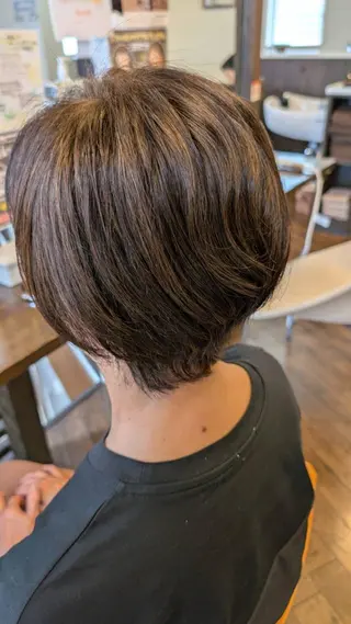 ショート 髪質改善する白髪染め ツヤイロ島田店のヘアスタイル