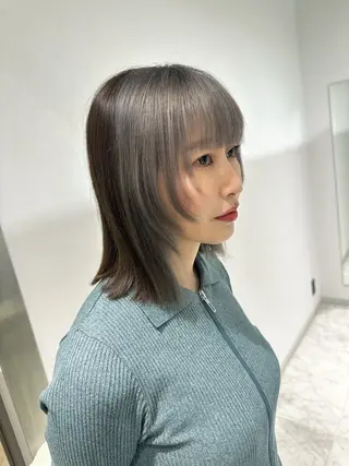 ミディアム カラー 薄田 珠美のヘアスタイル