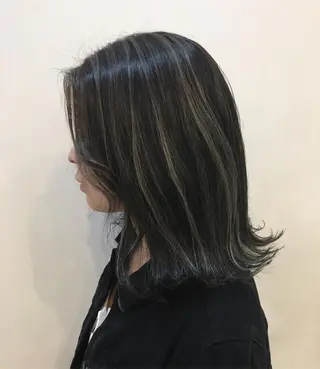 ミディアム 狩野 羅夢のヘアスタイル