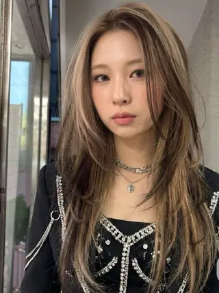 ロング カラー ☁️透明感カラー× レイヤー ☁️ノアのヘアスタイル