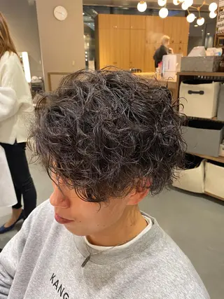 ショート パーマ メンズ 梅田茶屋町メンズ 専門美容師 山元一平のヘアスタイル
