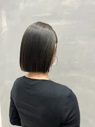 ショート カラー newi大分/ 磯部栞里／艶感カラーのヘアスタイル