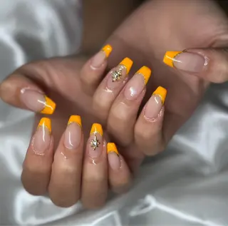 ネイル Laure‘a MARIのネイルデザイン