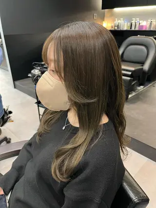 セミロング カラー 🦩レイヤー|透明感 カラー🦩makoのヘアスタイル