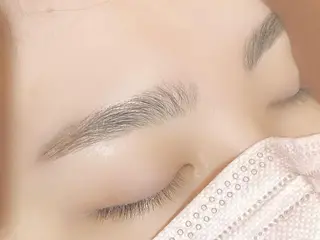 アイブロウ Tanemoto Ozaiのネイルデザイン