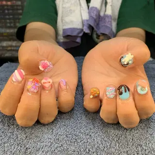 ネイル MHR nailのネイルデザイン