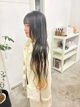 ロング カラー fiika所属・橋本 千咲のヘアスタイル
