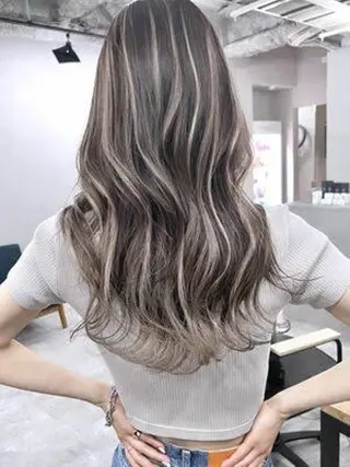 カラー 松永 かずきのヘアスタイル