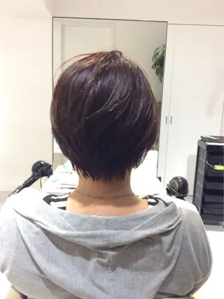 ショート 金子 富士のヘアスタイル