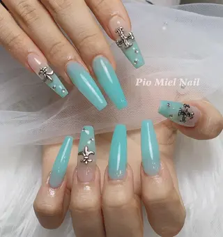 ネイル HANA 長さだしのネイルデザイン