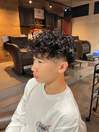 パーマ メンズ litbyfifth 濵崎寛太のヘアスタイル