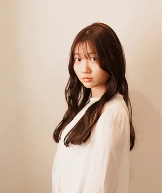 ロング カラー 西村 ようこのヘアスタイル