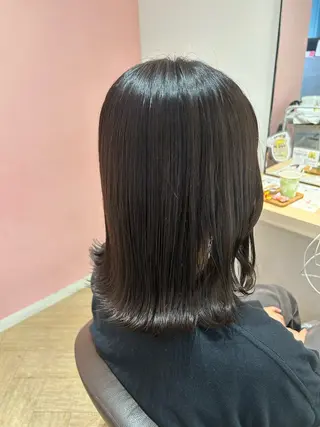 ミディアム カラー 砂野 真璃奈のヘアスタイル