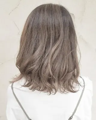 ミディアム カラー しらはま ようこのヘアスタイル