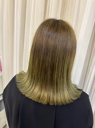 ミディアム 金城 麗華のヘアスタイル