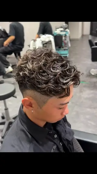 ショート パーマ メンズ メンズパーマ特化 美容師kouyaのヘアスタイル