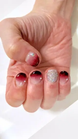 ネイル 新宿ネイルサロン ジェミディローサのネイルデザイン