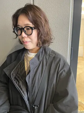 ショート カラー パーマ 💓パーマ，💗 レイヤーカットのヘアスタイル