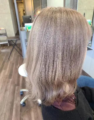 セミロング カラー ヘアアレンジ terra✂️川嶋 大輔のヘアスタイル