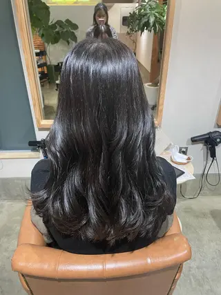 カラー まつやま さおりのヘアスタイル