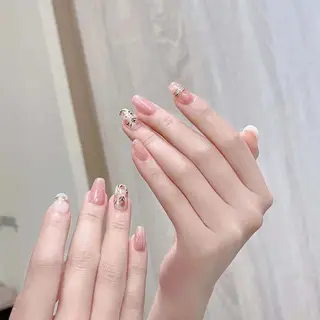 ネイル VIVIAN リサのネイルデザイン