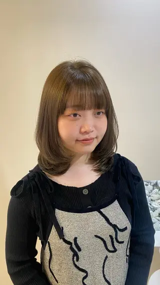 ミディアム _YUCCA_ rikanaのヘアスタイル