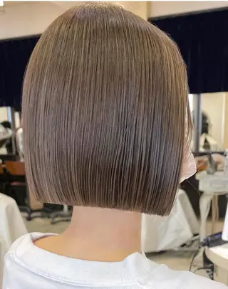 ショート ヒナ/酸性ストレート ・艶カラー🌿のヘアスタイル