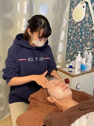 ミディアム カラー パーマ ヘアアレンジ メンズ キッズ ネイル マツエク・マツパ アイブロウ SALON SINCERITEのエステ・リラクイメージ