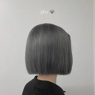 カラー 蓑輪璃央 ショートカットのヘアスタイル