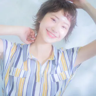 ショート カラー 🪐脱白髪染め 🪐松尾菜々美のヘアスタイル