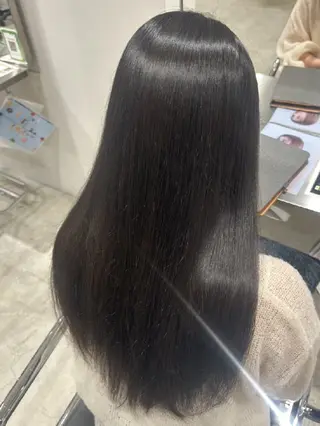 ロング 宮本 愛梨のヘアスタイル