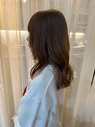 セミロング 藤原 百花のヘアスタイル