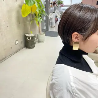 ショート カラー 坂本 沙也加のヘアスタイル