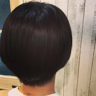 ショート カラー パーマ embrace エンブレイスのヘアスタイル