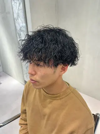 ショート パーマ メンズ ⚡メンズパーマフ ェードカットTomyのヘアスタイル