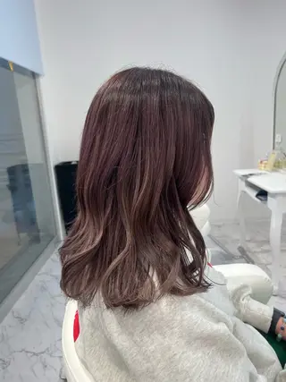 ロング u nagomiのヘアスタイル