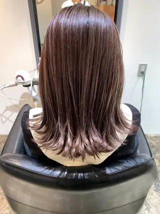 ミディアム カラー UMEDA FIGAROのヘアスタイル