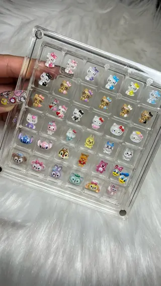 ネイル 𝐧𝐚𝐢𝐥 𝐌𝐢𝐖𝐢𝐢のネイルデザイン