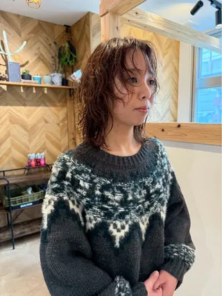 セミロング パーマ 山口 里莉のヘアスタイル