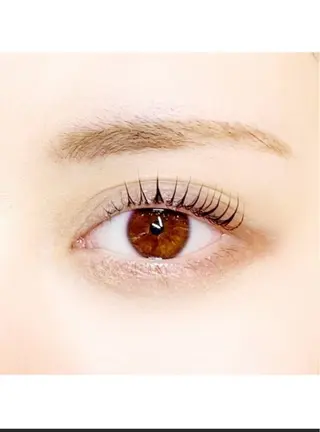 マツエク・マツパ EMINAL Hinaの眉毛・アイブロウイメージ