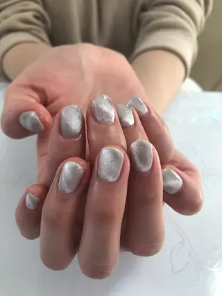 ネイル 石谷 詩織のネイルデザイン
