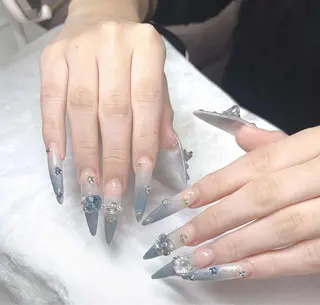 ネイル Lee Nailsのネイルデザイン
