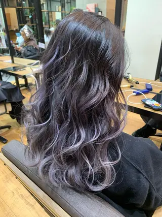 ロング カラー 天野 開のヘアスタイル