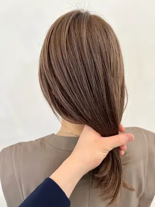 セミロング カラー 透明感，髪質改善の プロ☝🏻前田俊樹✨のヘアスタイル