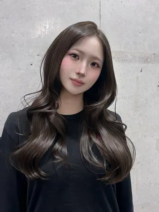 ロング 韓国ヘア💖Wカラー 💖透明感カラー💖のヘアスタイル