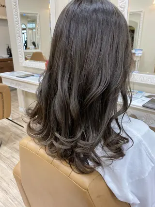 カラー SALOWIN栄 高須大貴のヘアスタイル