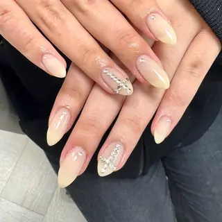 ネイル Bianca 渡邉🫧のネイルデザイン