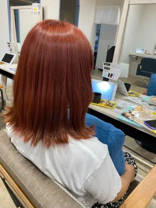 ミディアム カラー 饒平名 知也のヘアスタイル