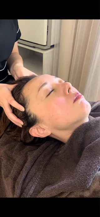 肌質改善・小顔サロン 20代店長RINNAのエステ・リラクイメージ